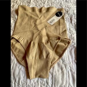 ⭐️Empetua high-waisted shaper panty⭐️ NWT